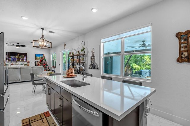 19815 SW 132nd Ct, Miami, FL 33177