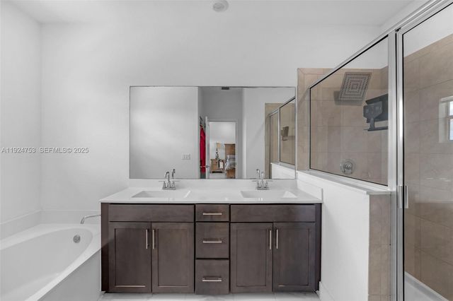 19815 SW 132nd Ct, Miami, FL 33177