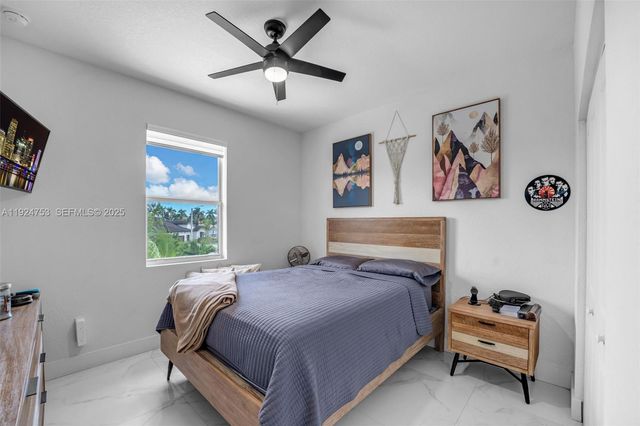 19815 SW 132nd Ct, Miami, FL 33177