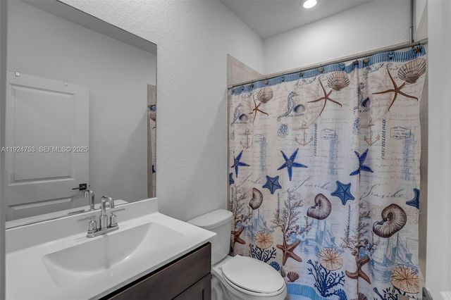 19815 SW 132nd Ct, Miami, FL 33177