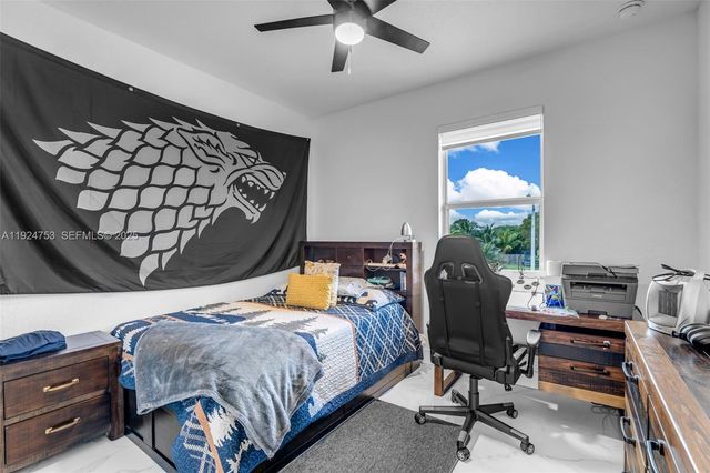 19815 SW 132nd Ct, Miami, FL 33177