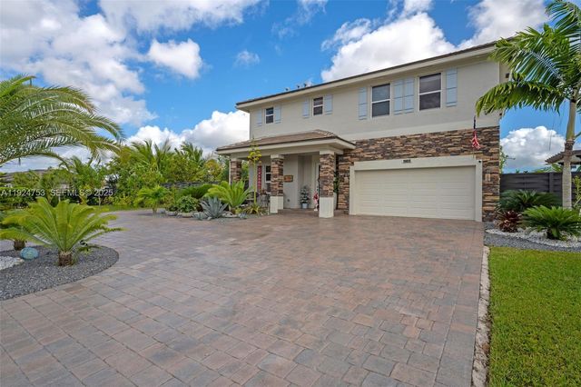 19815 SW 132nd Ct, Miami, FL 33177