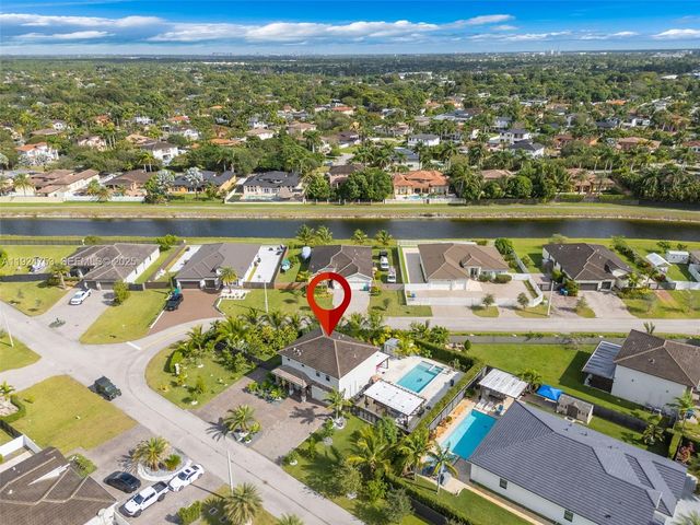 19815 SW 132nd Ct, Miami, FL 33177