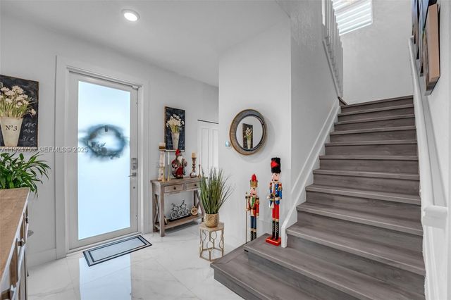 19815 SW 132nd Ct, Miami, FL 33177