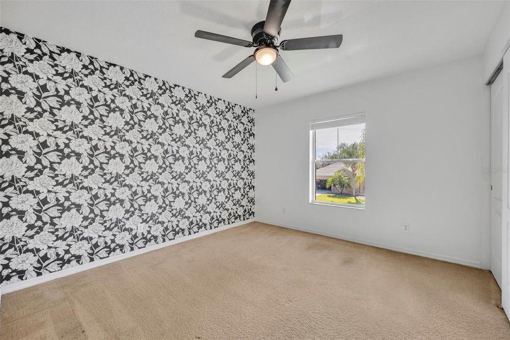 Image 15 of property listing at 10825 TILSTON POINT, Orlando, FL 32832