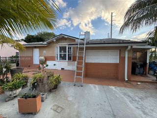 790 NW 76th St, Miami, FL 33150