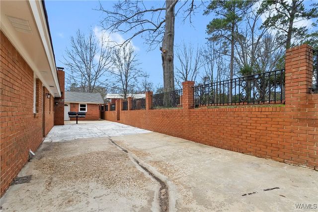 1018 54th E, Tuscaloosa, AL 35405