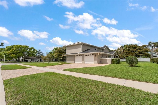 1205 PALM VIEW AVENUE, Belleair, FL 33756