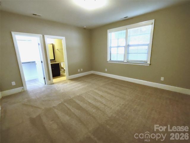 6432 Fairway Row Lane, Charlotte, NC 28277