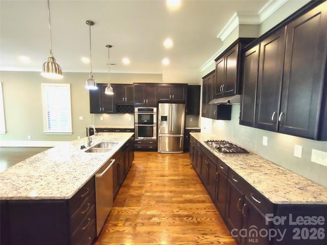 6432 Fairway Row Lane, Charlotte, NC 28277