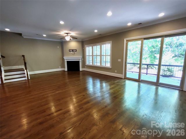6432 Fairway Row Lane, Charlotte, NC 28277