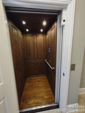 6432 Fairway Row Lane, Charlotte, NC 28277