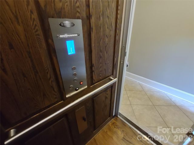 6432 Fairway Row Lane, Charlotte, NC 28277