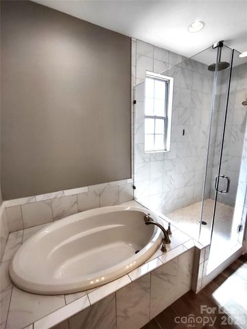 6432 Fairway Row Lane, Charlotte, NC 28277
