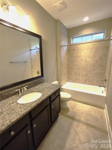 6432 Fairway Row Lane, Charlotte, NC 28277