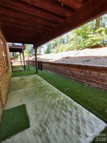6432 Fairway Row Lane, Charlotte, NC 28277