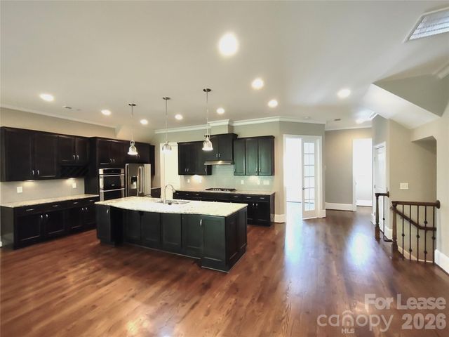 6432 Fairway Row Lane, Charlotte, NC 28277