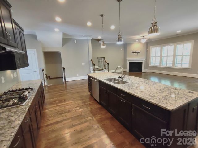 6432 Fairway Row Lane, Charlotte, NC 28277
