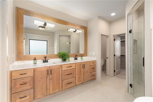 2314 SW Serena Place, Lee's Summit, MO 64082