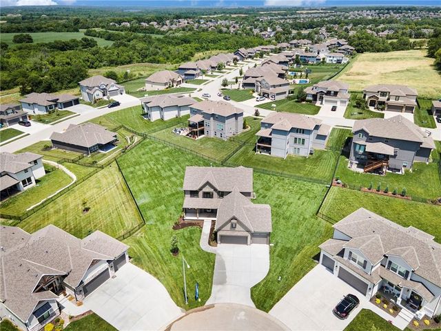 2314 SW Serena Place, Lee's Summit, MO 64082