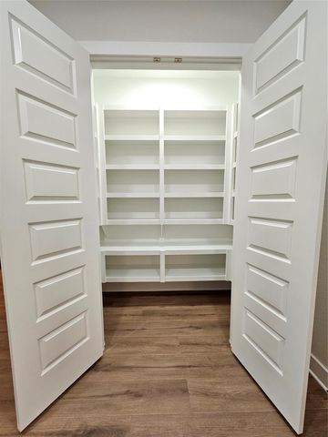 1218 Crown Forest Drive, Missouri City, TX 77459