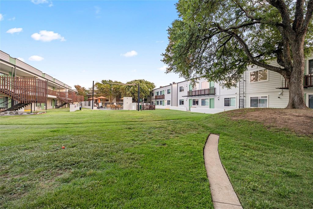 2200 Dickson DR 229, Austin, TX 78704