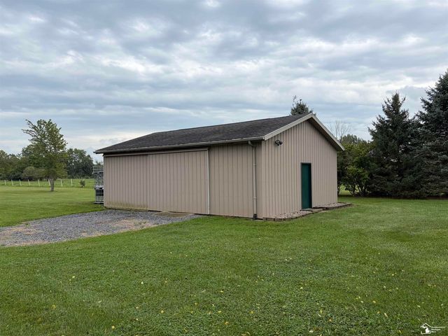 13608 Dunlap Road, La Salle, MI 48145
