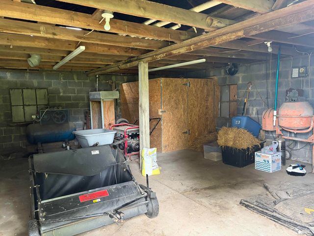 13608 Dunlap Road, La Salle, MI 48145