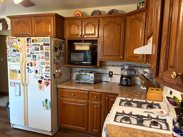 13608 Dunlap Road, La Salle, MI 48145