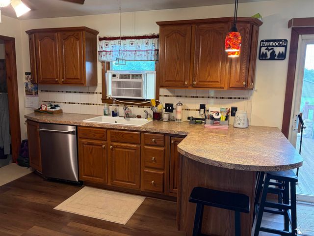 13608 Dunlap Road, La Salle, MI 48145