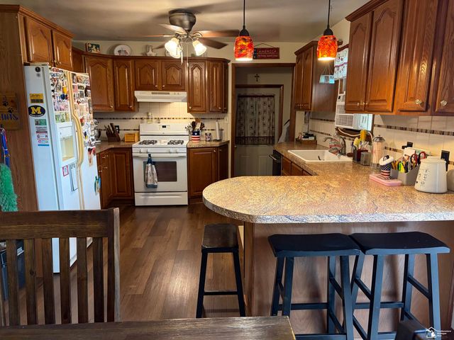 13608 Dunlap Road, La Salle, MI 48145
