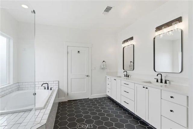 16729 Starview Court, Bakersfield, CA 93314