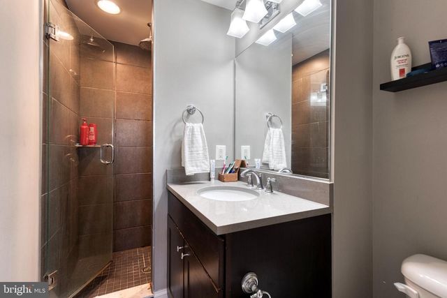 800 S CURLEY ST, Baltimore, MD 21224