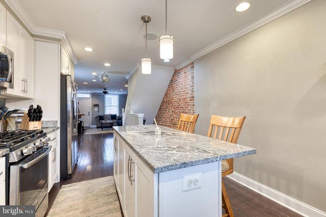 800 S CURLEY ST, Baltimore, MD 21224