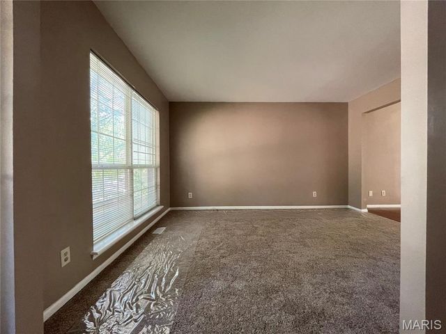 636 Canary Estates Drive, Ballwin, MO 63021