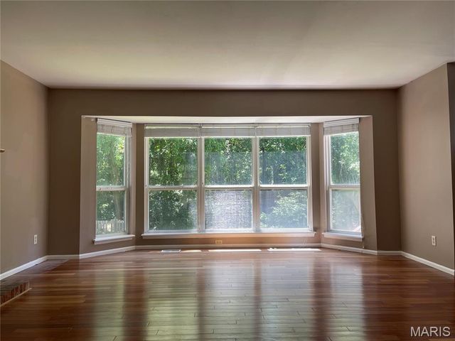 636 Canary Estates Drive, Ballwin, MO 63021