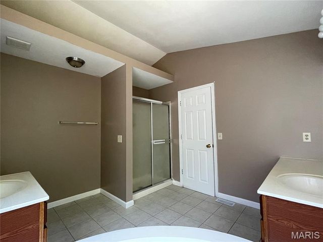 636 Canary Estates Drive, Ballwin, MO 63021