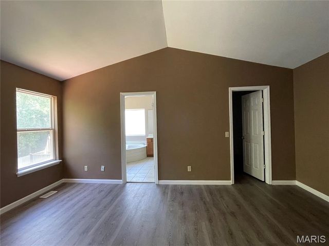 636 Canary Estates Drive, Ballwin, MO 63021