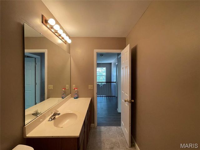 636 Canary Estates Drive, Ballwin, MO 63021