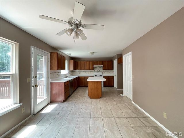 636 Canary Estates Drive, Ballwin, MO 63021