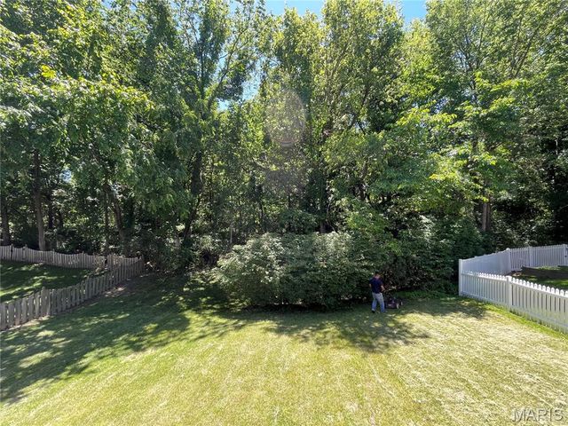 636 Canary Estates Drive, Ballwin, MO 63021