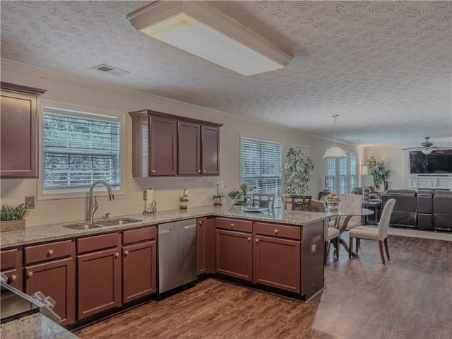 6042 Fairington Farms Lane, Lithonia, GA 30038