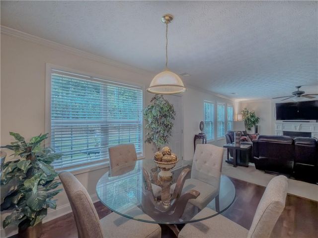6042 Fairington Farms Lane, Lithonia, GA 30038