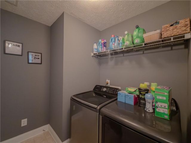 6042 Fairington Farms Lane, Lithonia, GA 30038