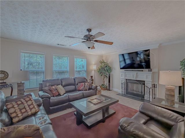 6042 Fairington Farms Lane, Lithonia, GA 30038