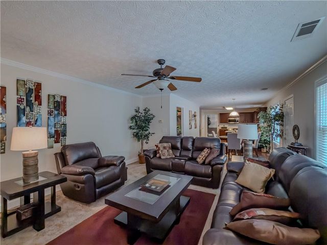 6042 Fairington Farms Lane, Lithonia, GA 30038