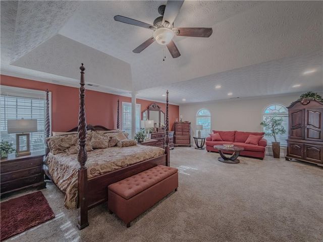 6042 Fairington Farms Lane, Lithonia, GA 30038