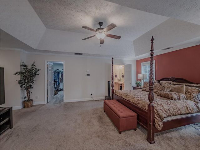 6042 Fairington Farms Lane, Lithonia, GA 30038