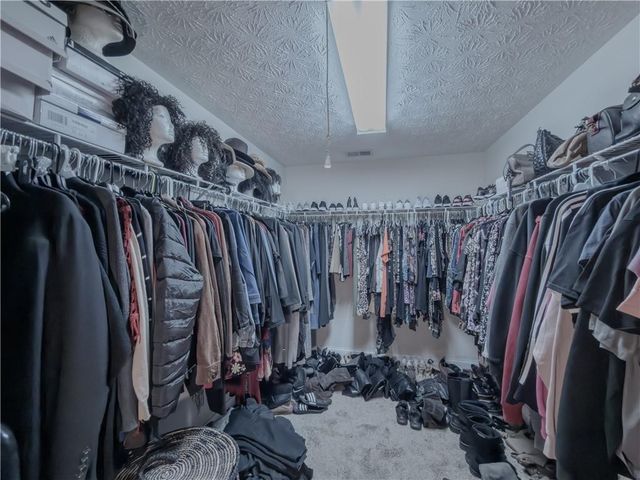 6042 Fairington Farms Lane, Lithonia, GA 30038