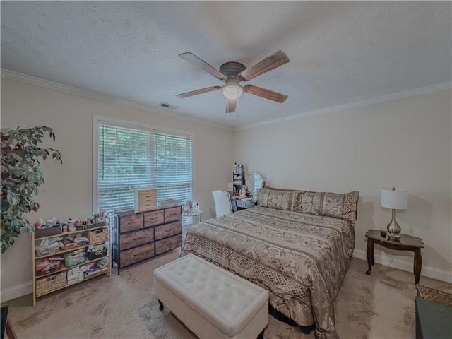 6042 Fairington Farms Lane, Lithonia, GA 30038